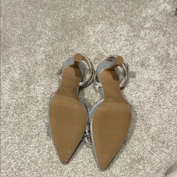 A new day Carmin Bow Pumps NWOT - Picture 5 of 5